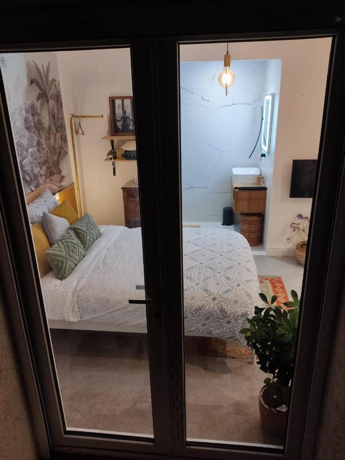 Superbe Appartement Avec Jacuzzi Avec Jardin Prive Lyon Exterior photo